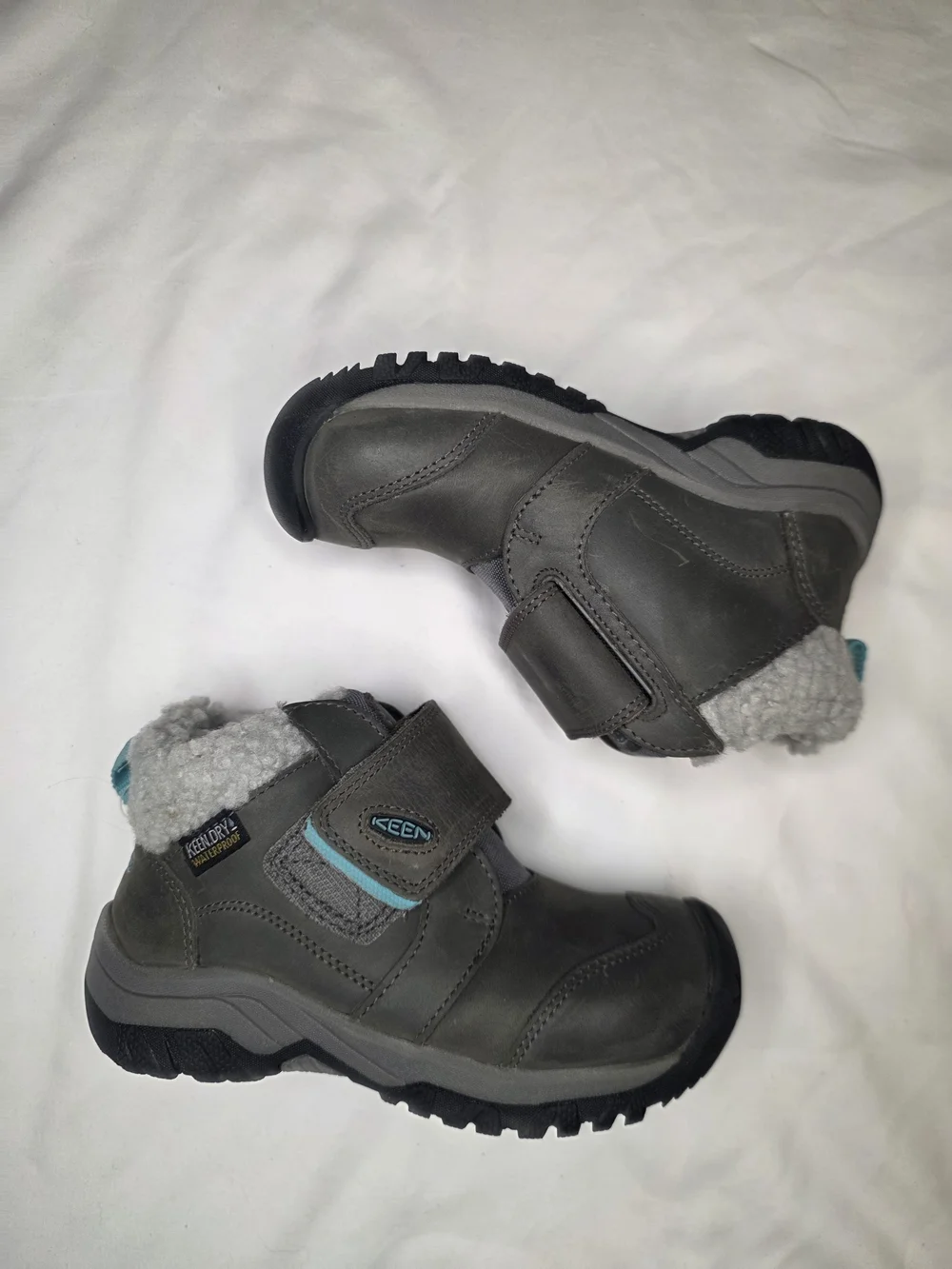 KEEN Kids' Gray Winter Ankle Boots with Sherpa Lining